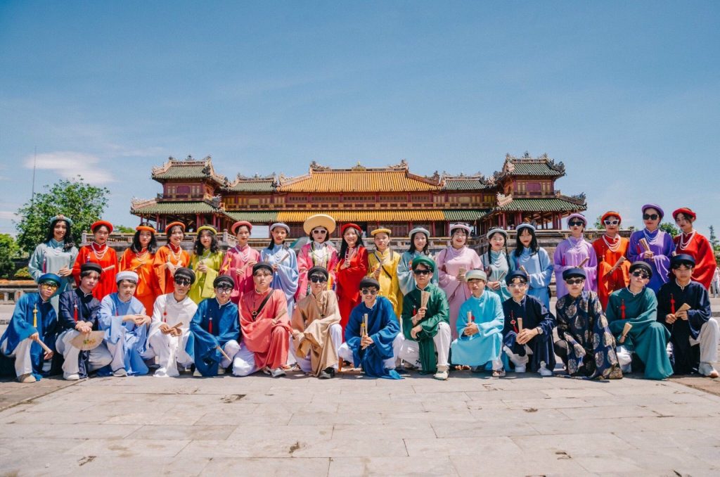 Nha Gao – Ao Dai rental shop, beautiful antique dress in Hue